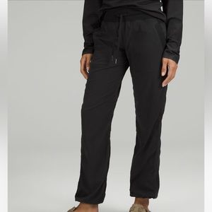 Lululemon Dance Studio Mid-Rise Pant
*Full Length